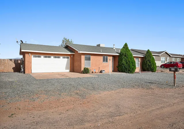 Photo 2 of Single family home for sale at 432 Mohawk St Sw, Rio Rancho, NM 87124 | MLS# 1110245 | Listing updated on 2026-09-02