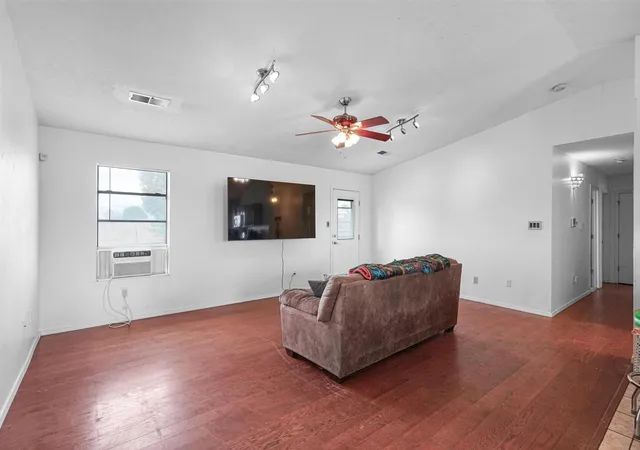 Photo 4 of Single family home for sale at 432 Mohawk St SW, Rio Rancho, NM 87124 | MLS# 1110245 | Listing updated on 2026-09-02