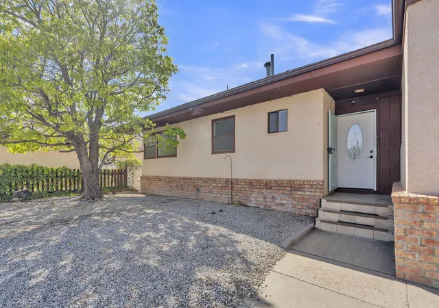 Photo 3 of Sale Pending at 5008 Redlands Rd Nw, Albuquerque, NM 87120 | MLS# 1110257 | Listing updated on 2026-09-09