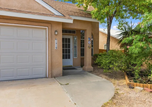 Photo 2 of Single family home for sale at 1519 Stoneway Dr Nw, Albuquerque, NM 87120 | MLS# 1110260 | Listing updated on 2026-09-11