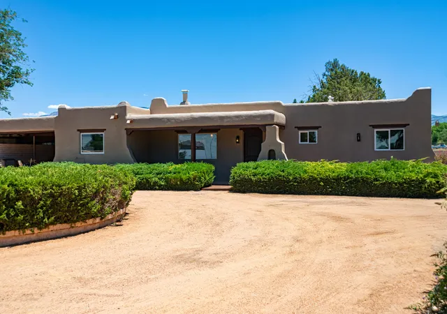 Photo 2 of Single family home for sale at 100 Tyler Rd Nw, Albuquerque, NM 87107 | MLS# 1110265 | Listing updated on 2026-09-25