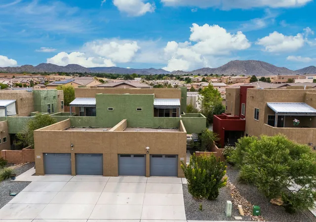 Townhouse for sale at 1620 Gulfstream Dr SE, Albuquerque, NM 87123 | MLS# 1110273