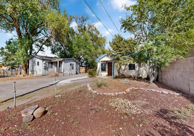 Photo 4 of Sale Pending at 320-324 49th Street NW, Albuquerque, NM 87105 | MLS# 1110275 | Listing updated on 2026-09-12
