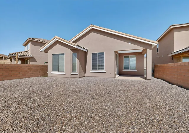 Photo 2 of Single family home for sale at 1136 N Vallecito Loop Nw, Los Lunas, NM 87031 | MLS# 1110287 | Listing updated on 2026-09-14