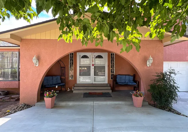 Photo 3 of Single family home for sale at 701 Pleasant Pl, Bosque Farms, NM 87068 | MLS# 1110306 | Listing updated on 2026-09-03