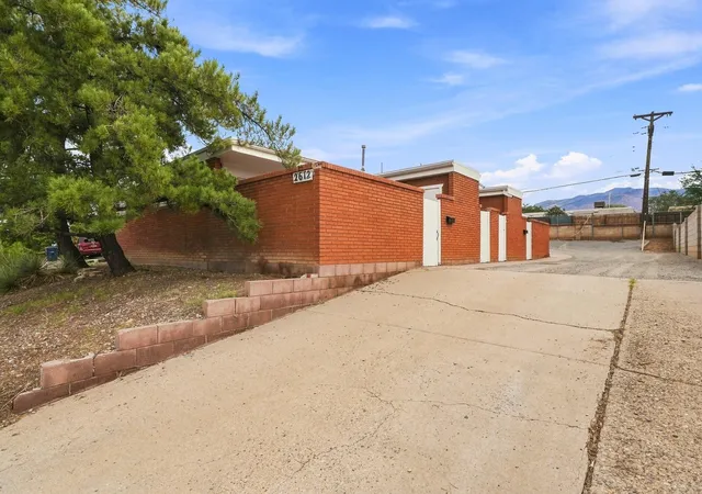 Multi family home for sale at 2612 Eubank Blvd NE, Albuquerque, NM 87112 | MLS# 1110310