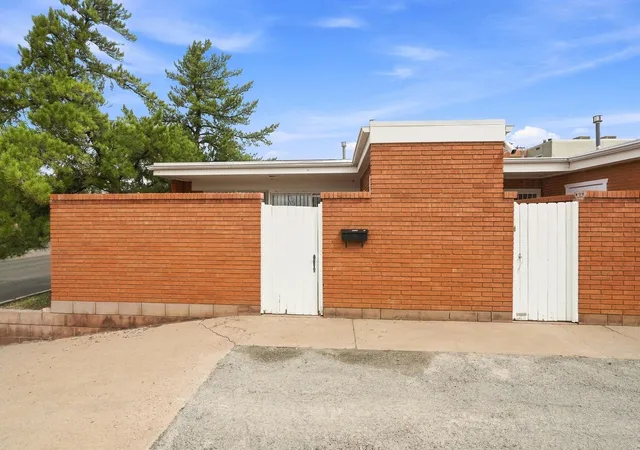 Photo 3 of House for sale at 2612 Eubank Blvd NE, Albuquerque, NM 87112 | MLS# 1110310 | Listing updated on 2026-09-09