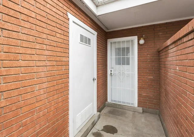 Photo 4 of House for sale at 2612 Eubank Blvd NE, Albuquerque, NM 87112 | MLS# 1110310 | Listing updated on 2026-09-09
