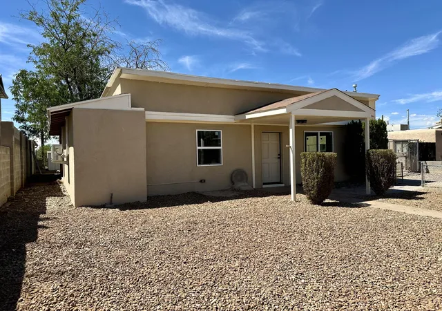Photo 3 of Single family home for sale at 2827 Bel Air Dr Ne, Albuquerque, NM 87110 | MLS# 1109892 | Listing updated on 2026-09-29