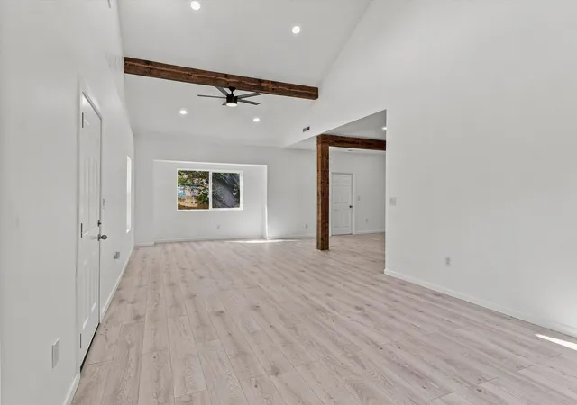 Photo 4 of Single family home for sale at 233 E Maxine St NE, Albuquerque, NM 87123 | MLS# 1109958 | Listing updated on 2026-09-10