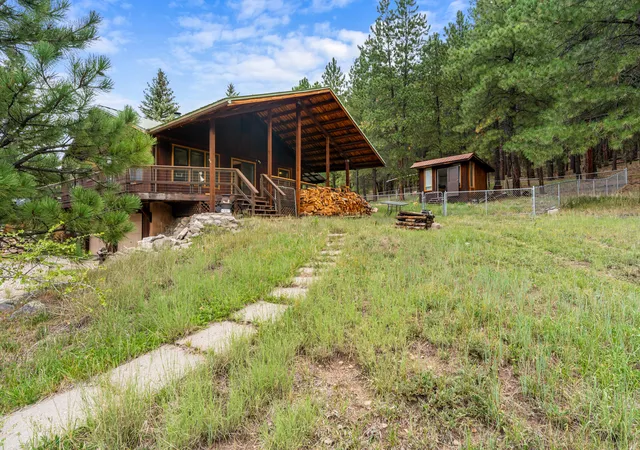 Photo 2 of Sale Pending at 504 Elk Trl, Jemez Springs, NM 87025 | MLS# 1110313 | Listing updated on 2026-09-08