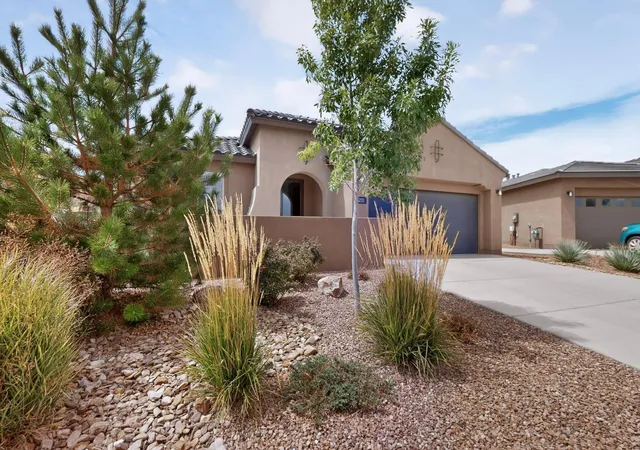 Photo 2 of Single family home for sale at 6231 Bryce Cyn Ln Ne, Rio Rancho, NM 87144 | MLS# 1110318 | Listing updated on 2026-09-10
