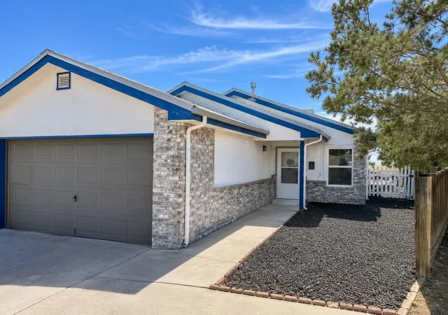 Photo 1 of Single family home for sale at 109 Vissing Pl, Los Lunas, NM 87031 | MLS# 1110319 | Listing updated on 2026-10-03