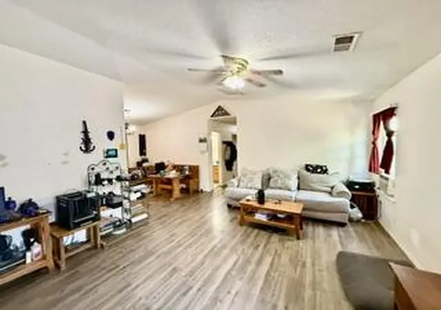 Photo 3 of Single family home for sale at 109 Vissing Pl, Los Lunas, NM 87031 | MLS# 1110319 | Listing updated on 2026-10-03
