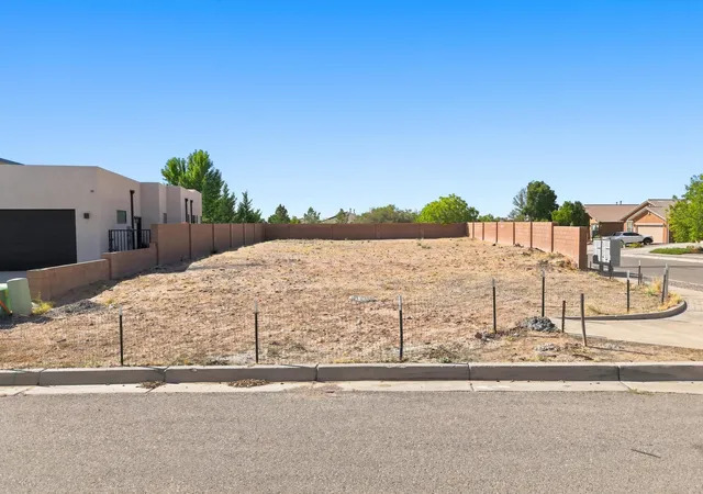 Photo 3 of Sale Pending at 7101 Skagway Dr NE, Rio Rancho, NM 87144 | MLS# 1110326 | Listing updated on 2026-09-09