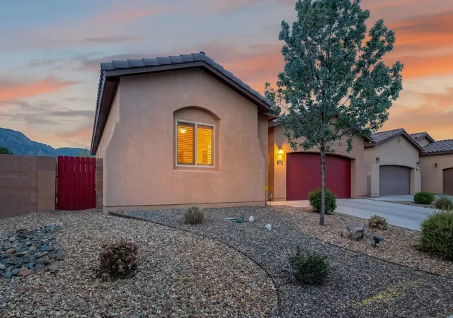 Photo 3 of Sale Pending at 8112 Ronan Ct Ne, Albuquerque, NM 87122 | MLS# 1110333 | Listing updated on 2026-10-02