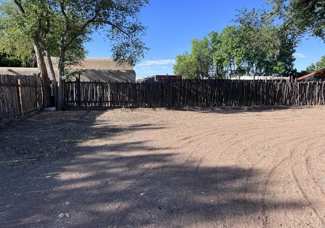 Photo 3 of Land for sale at 932 Hacienda Dr NW, Albuquerque, NM 87114 | MLS# 1110335 | Listing updated on 2026-09-03