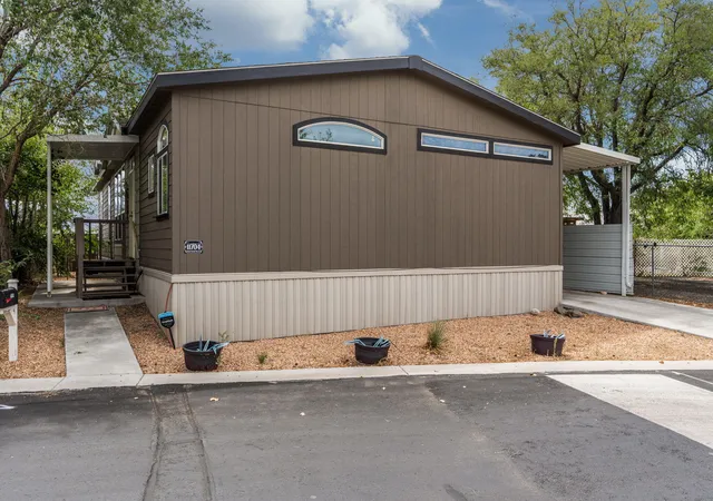 Photo 1 of Manufactured home for sale at 11704 Wild Horse Trl Se, Albuquerque, NM 87123 | MLS# 1110338 | Listing updated on 2026-09-11