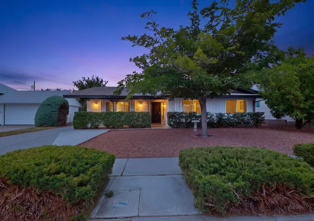 Photo 1 of Sale Pending at 3833 Inca St Ne, Albuquerque, NM 87111 | MLS# 1110349 | Listing updated on 2026-09-05