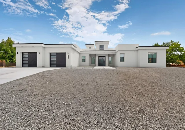 Photo 2 of Single family home for sale at 1367 Rivas Rd, Los Lunas, NM 87031 | MLS# 1110353 | Listing updated on 2026-09-04