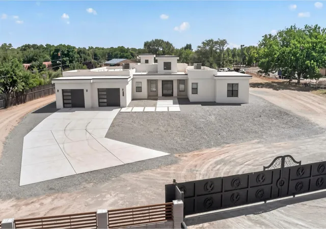 Photo 3 of Single family home for sale at 1367 Rivas Rd, Los Lunas, NM 87031 | MLS# 1110353 | Listing updated on 2026-09-04