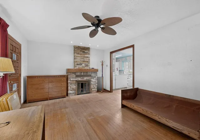 Photo 4 of Sale Pending at 4622 Idlewilde Ln SE, Albuquerque, NM 87108 | MLS# 1110355 | Listing updated on 2026-09-08