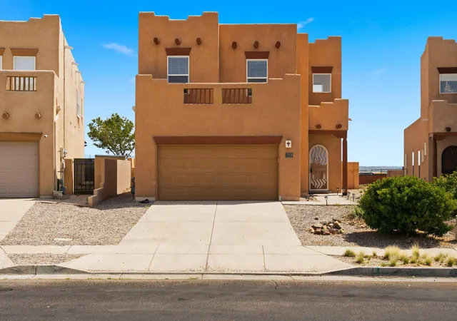 Photo 3 of Sale Pending at 1338 Mountain Vista Dr Se, Rio Rancho, NM 87124 | MLS# 1110361 | Listing updated on 2026-09-08