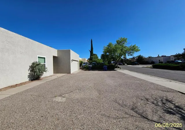 Photo 3 of Sale Pending at 2832 Palo Verde Dr NE, Albuquerque, NM 87112 | MLS# 1110379 | Listing updated on 2026-09-13