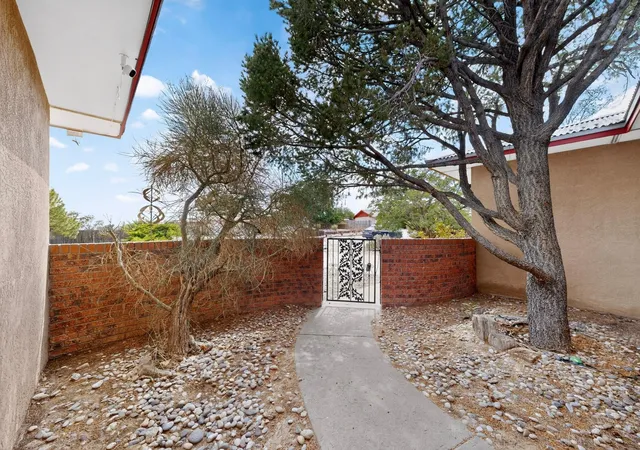 Photo 4 of Sale Pending at 1445 Sunset Rd SE, Rio Rancho, NM 87124 | MLS# 1110382 | Listing updated on 2026-09-08