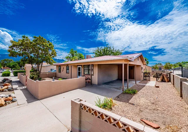 Photo 1 of Single family home for sale at 337 Los Pinos Rd, Bernalillo, NM 87004 | MLS# 1110387 | Listing updated on 2026-09-24