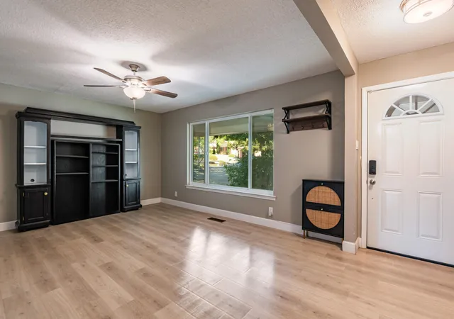 Photo 4 of Single family home for sale at 12205 Victoria Fls Dr NE, Albuquerque, NM 87111 | MLS# 1110396 | Listing updated on 2026-09-08