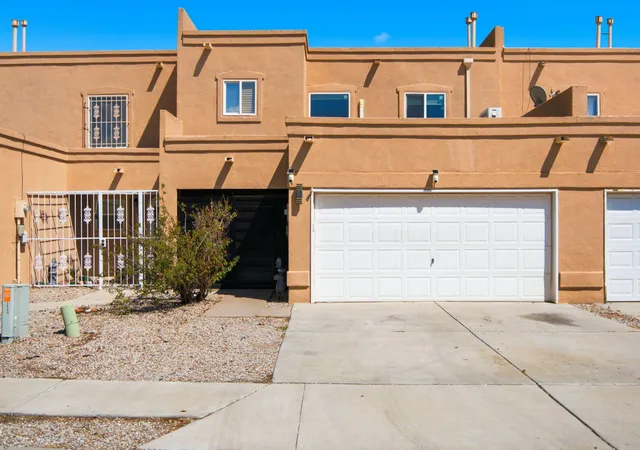 Townhouse for sale at 2944 Quail Pointe Dr NW, Albuquerque, NM 87120 | MLS# 1110374