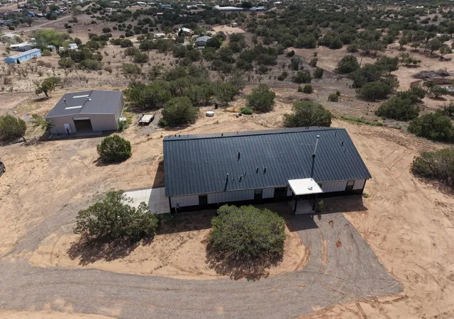 Photo 3 of Single family home for sale at 8 S Horton Rd, Edgewood, NM 87015 | MLS# 1110397 | Listing updated on 2026-09-29