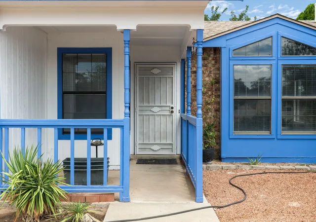 Photo 2 of Single family home for sale at 4913 Chromium Dr Ne, Rio Rancho, NM 87124 | MLS# 1110413 | Listing updated on 2026-09-09