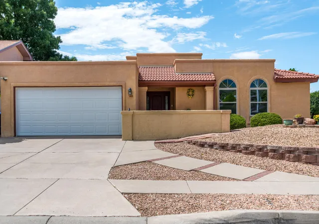 Photo 1 of Single family home for sale at 5323 Vista Bonita Ne, Albuquerque, NM 87111 | MLS# 1110419 | Listing updated on 2026-09-08