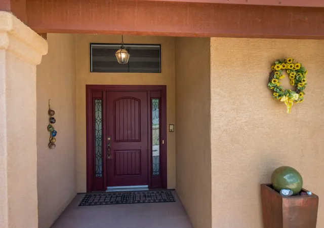 Photo 3 of Single family home for sale at 5323 Vista Bonita Ne, Albuquerque, NM 87111 | MLS# 1110419 | Listing updated on 2026-09-08