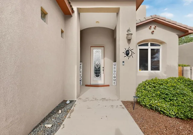 Photo 4 of Single family home for sale at 1220 Blanca Ave NW, Los Lunas, NM 87031 | MLS# 1110427 | Listing updated on 2026-09-05