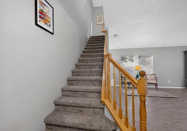 Photo 3 of Sale Pending at 12515 Alps Way Ne, Albuquerque, NM 87111 | MLS# 1110453 | Listing updated on 2026-09-07
