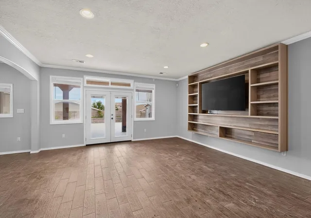 Photo 3 of Single family home for sale at 3224 W Meadow Dr Sw, Albuquerque, NM 87121 | MLS# 1110461 | Listing updated on 2026-09-08