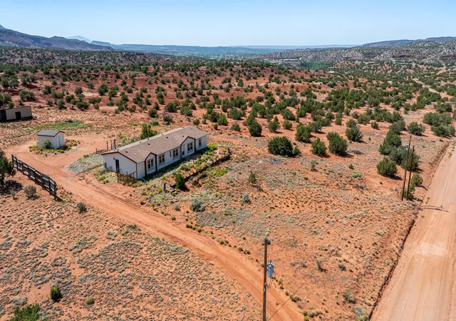 Photo 3 of Manufactured home for sale at 2201 Vista Hermosa Rd, Jemez Pueblo, NM 87024 | MLS# 1110478 | Listing updated on 2026-10-01