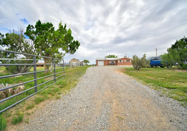 Photo 2 of Single family home for sale at 12 Melrose Pl, Edgewood, NM 87015 | MLS# 1110482 | Listing updated on 2026-09-05