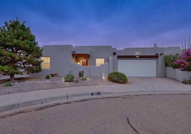 Photo 1 of Single family home for sale at 2212 Calle De Silverio Sw, Los Lunas, NM 87031 | MLS# 1110490 | Listing updated on 2026-09-05