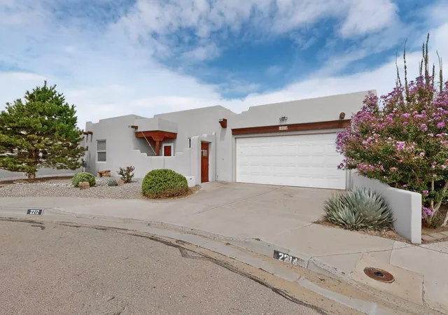 Photo 3 of Single family home for sale at 2212 Calle De Silverio SW, Los Lunas, NM 87031 | MLS# 1110490 | Listing updated on 2026-09-05