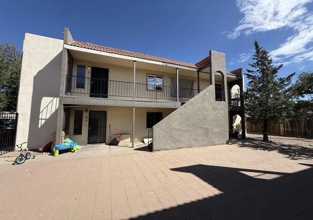 Photo 3 of Multi family home for sale at 532 Palomas Dr Se, Albuquerque, NM 87108 | MLS# 1110497 | Listing updated on 2026-09-06