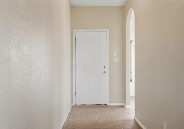 Photo 4 of Sale Pending at 3312 Rio Linda Dr SW, Albuquerque, NM 87121 | MLS# 1110513 | Listing updated on 2026-09-11
