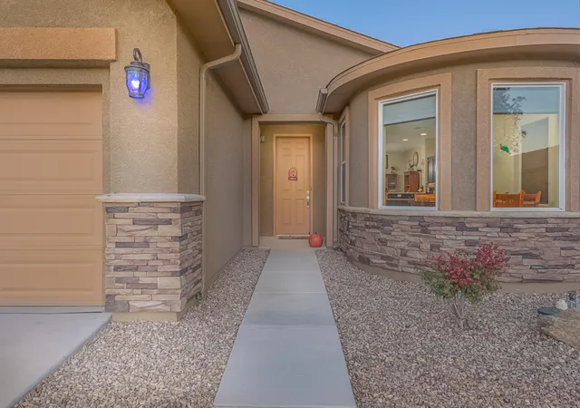 Photo 2 of Single family home for sale at 4320 Sundance St Sw, Los Lunas, NM 87031 | MLS# 1110521 | Listing updated on 2026-09-08