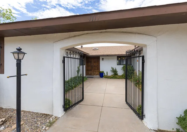 Photo 3 of Single family home for sale at 1117 Sagebrush Trl SE, Albuquerque, NM 87123 | MLS# 1110522 | Listing updated on 2026-09-10