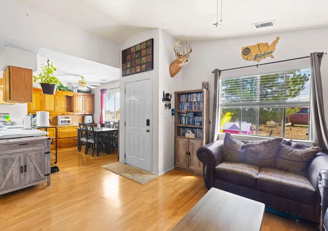 Photo 3 of Single family home for sale at 3 Scott Rd, Edgewood, NM 87015 | MLS# 1110567 | Listing updated on 2026-09-08