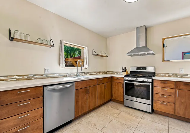 Photo 3 of Sale Pending at 1112 Bryn Mawr Dr Ne, Albuquerque, NM 87106 | MLS# 1110569 | Listing updated on 2026-10-05
