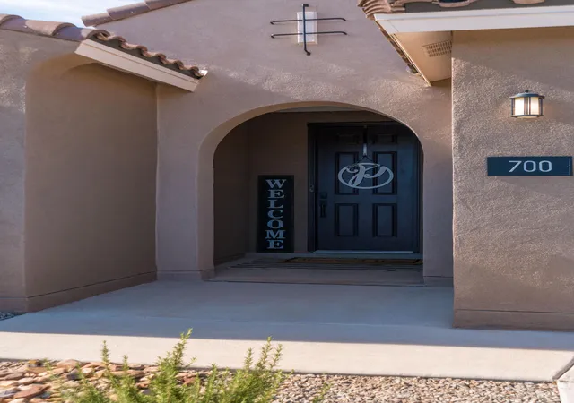 Photo 3 of Single family home for sale at 700 Cuarzo Rd Se, Rio Rancho, NM 87124 | MLS# 1110572 | Listing updated on 2026-09-10